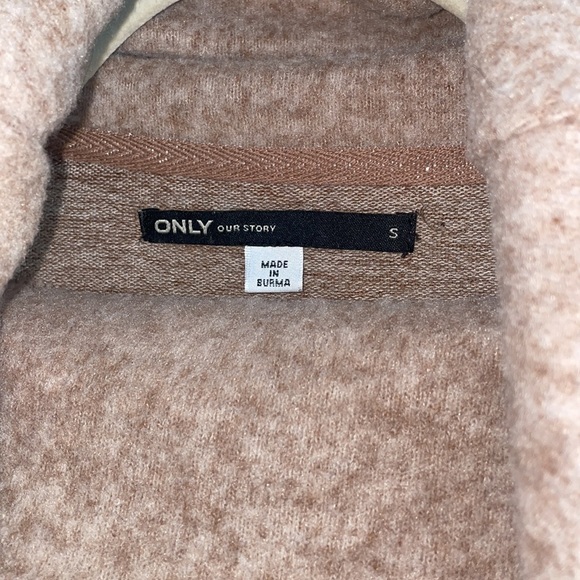 Only Knit Turtleneck - Picture 3 of 3